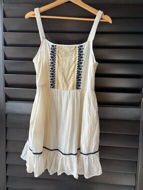 Band of the Free Ivory Cotton Boho Sun Dress Size Medium Embroidered